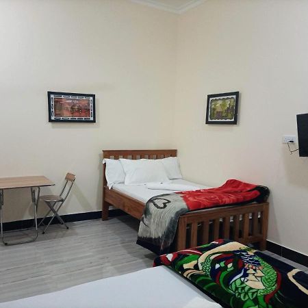 דאר א-סאלאם Chibuba Airport Accommodation מראה חיצוני תמונה