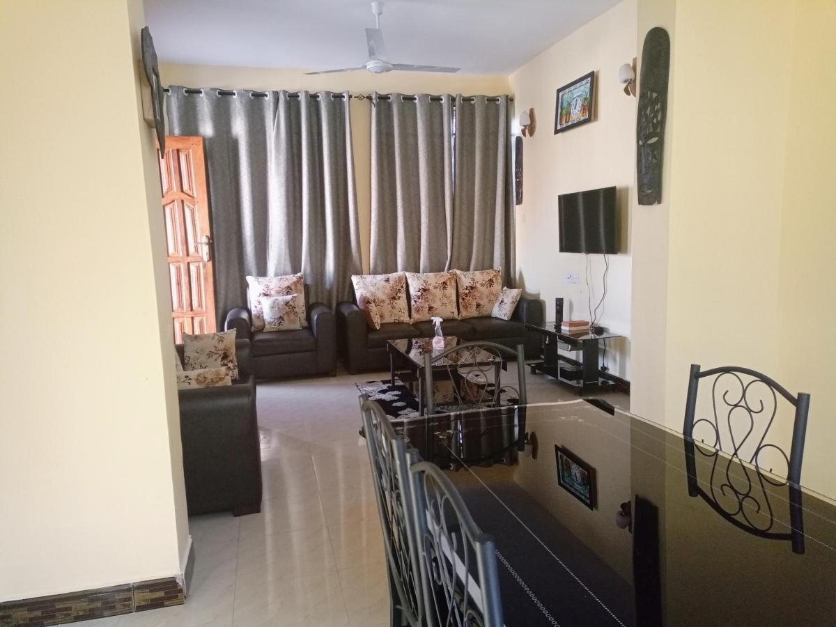 דאר א-סאלאם Chibuba Airport Accommodation מראה חיצוני תמונה