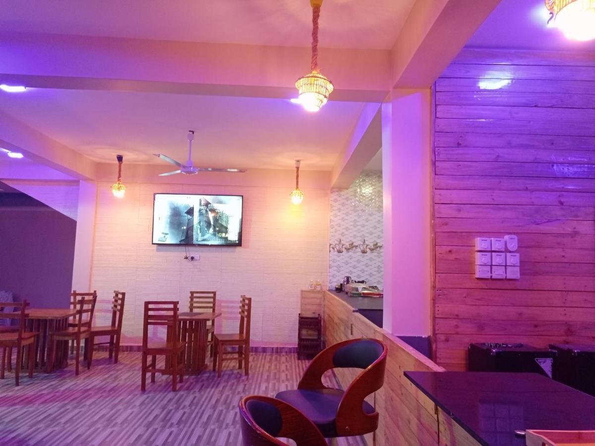 דאר א-סאלאם Chibuba Airport Accommodation מראה חיצוני תמונה