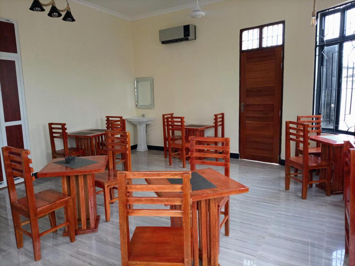 דאר א-סאלאם Chibuba Airport Accommodation מראה חיצוני תמונה