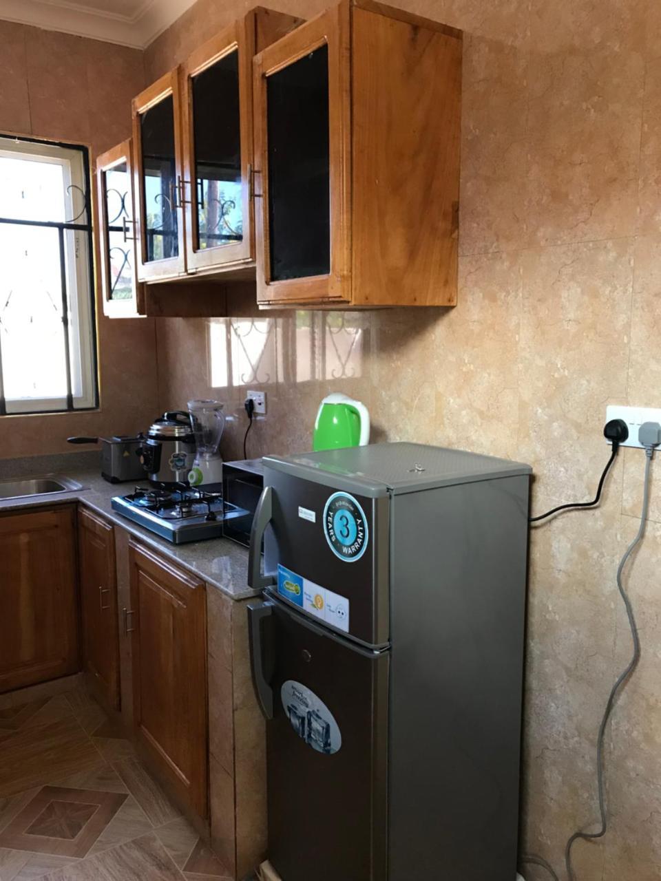 דאר א-סאלאם Chibuba Airport Accommodation מראה חיצוני תמונה
