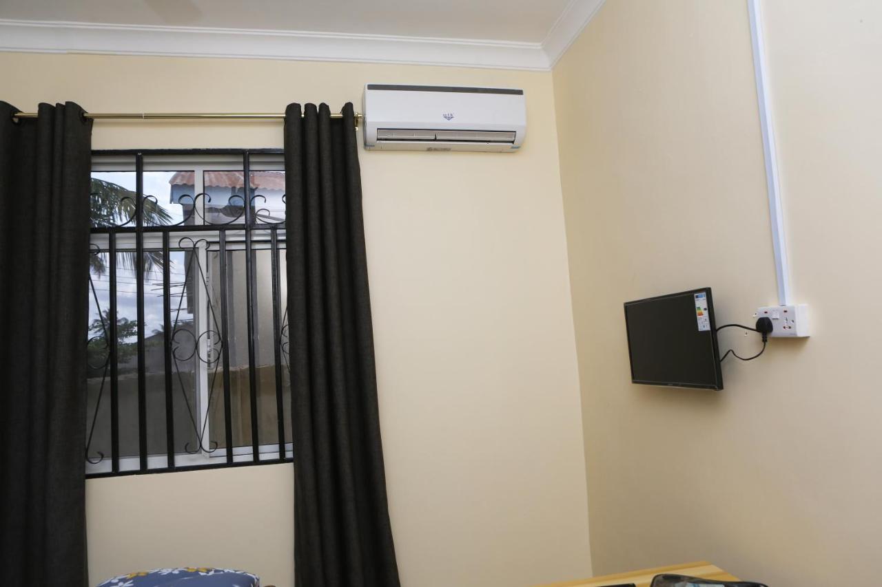 דאר א-סאלאם Chibuba Airport Accommodation מראה חיצוני תמונה