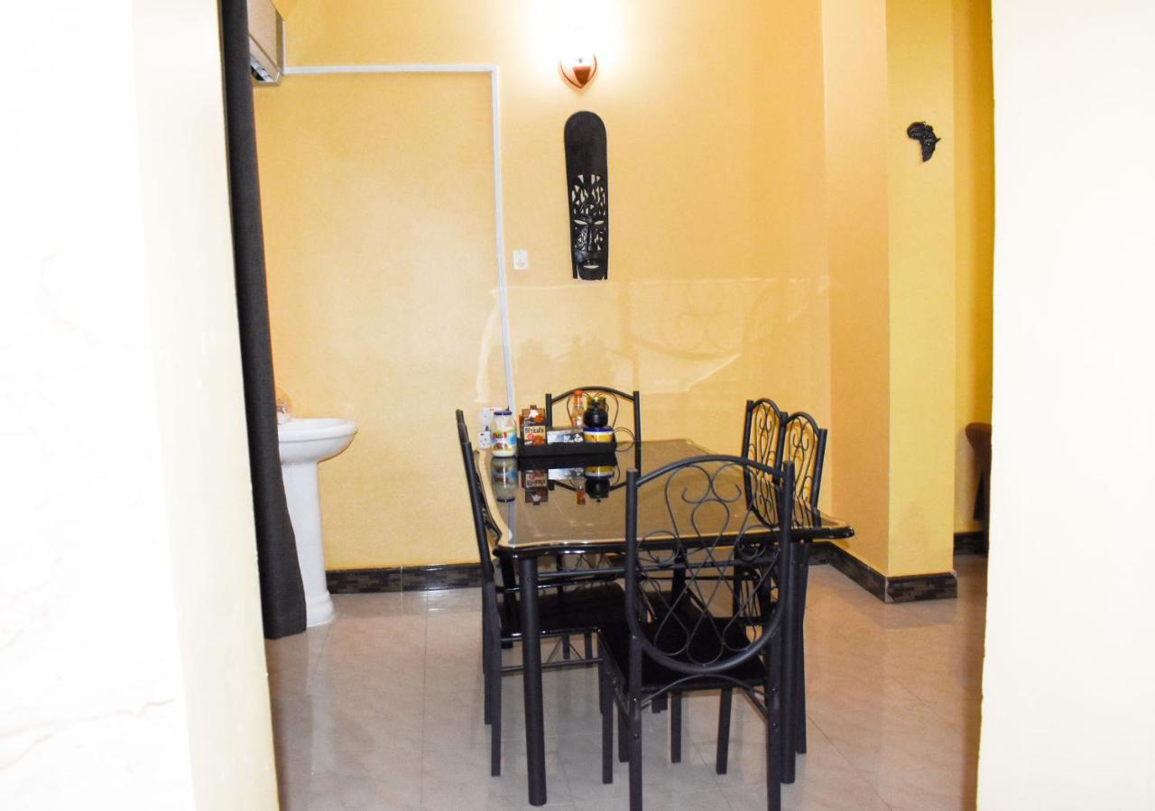 דאר א-סאלאם Chibuba Airport Accommodation מראה חיצוני תמונה