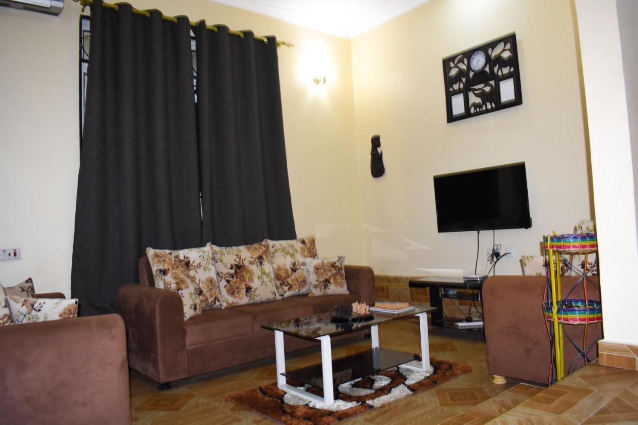 דאר א-סאלאם Chibuba Airport Accommodation מראה חיצוני תמונה
