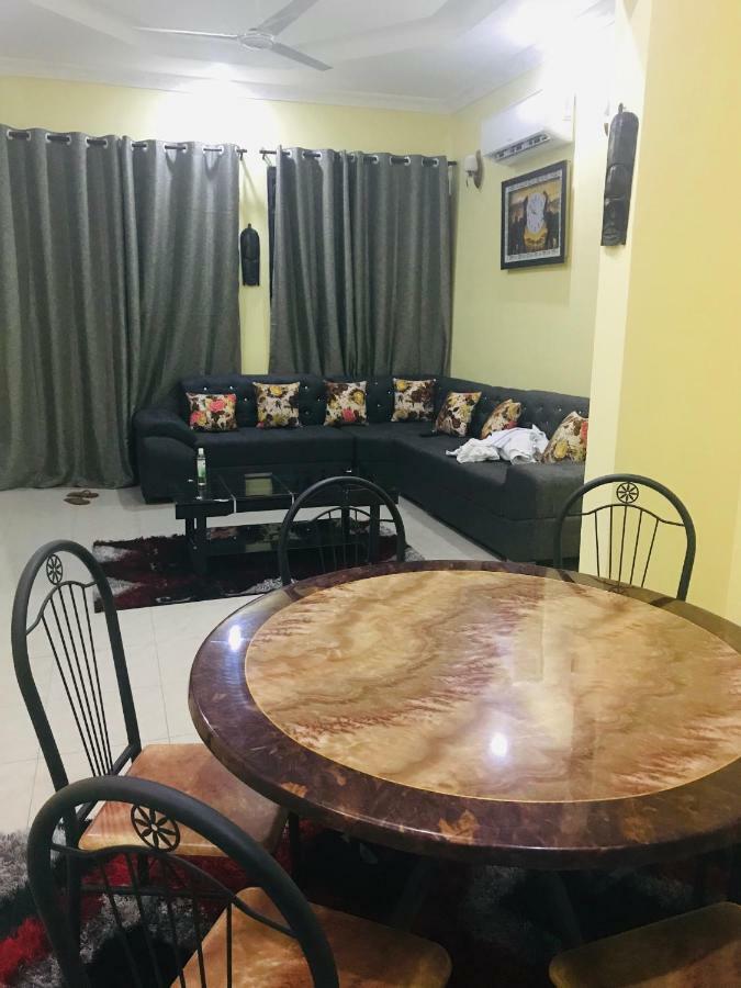 דאר א-סאלאם Chibuba Airport Accommodation מראה חיצוני תמונה